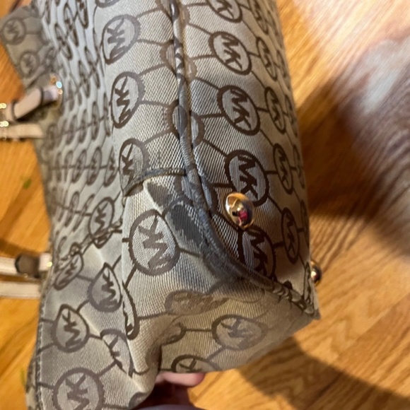 Michael Kors Purse - Picture 5 of 12